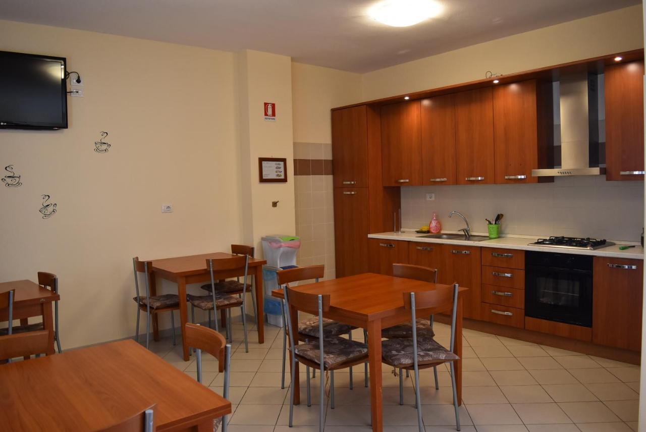 Hotel La Dea Pisa Exterior foto