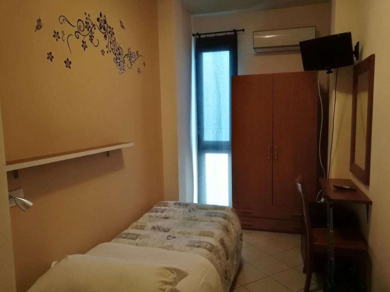 Hotel La Dea Pisa Exterior foto